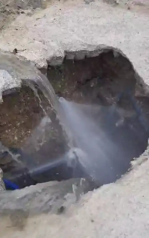 Buldan'da tarihi yolda onarımdan iki gün sonra yeniden çökme