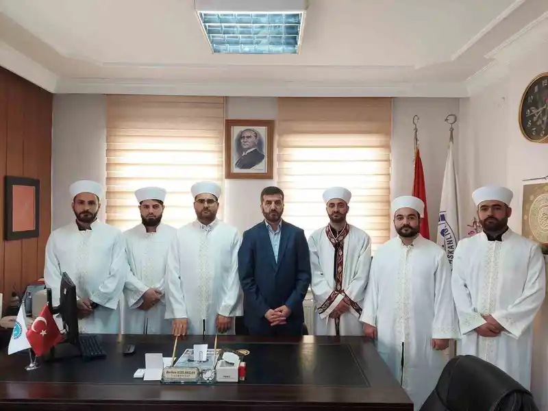 Çermik'e atanan 6 din görevlisi cübbe giydi