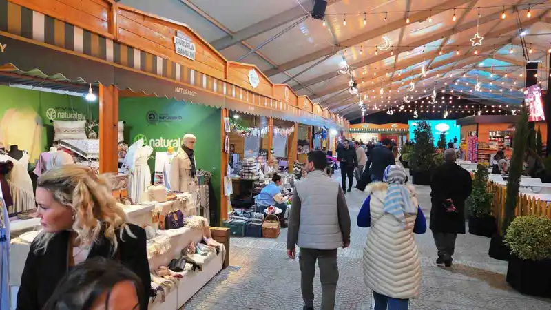 Samsun'da Ramazan Sokağı 7'den 70'e Herkese Hitap Ediyor