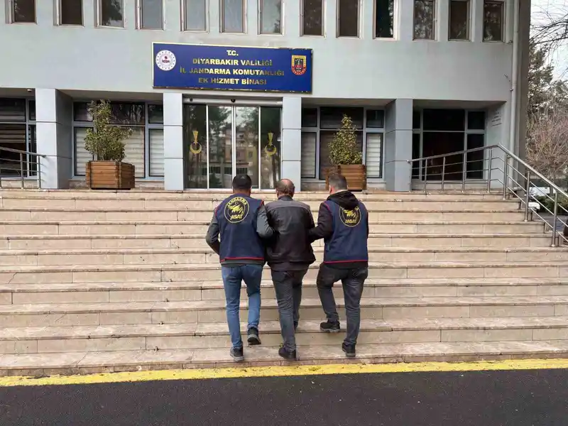 Diyarbakır'da 113 aranan kişi operasyonla yakalandı