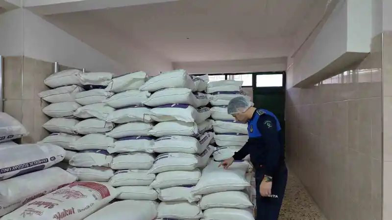 Çayırova'da Ramazan öncesi fırın ve marketlere denetim