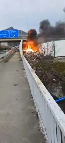 Hopa'da şantiyede çıkan yangın kontrol altına alındı