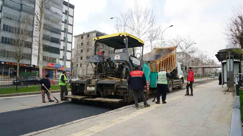 Kahramanmaraş'ta Şekerdere ve Tevfik Kadıoğlu'nda asfalt çalışması