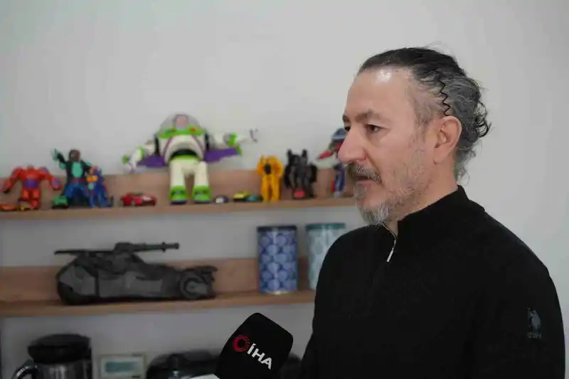 Antalya'da geliştirilen yapay zekâ sanatçısı Ayros'a yoğun ilgi