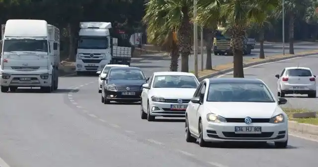 İzmir'de trafiğe kayıtlı araç sayısı 2,1 milyonu aştı