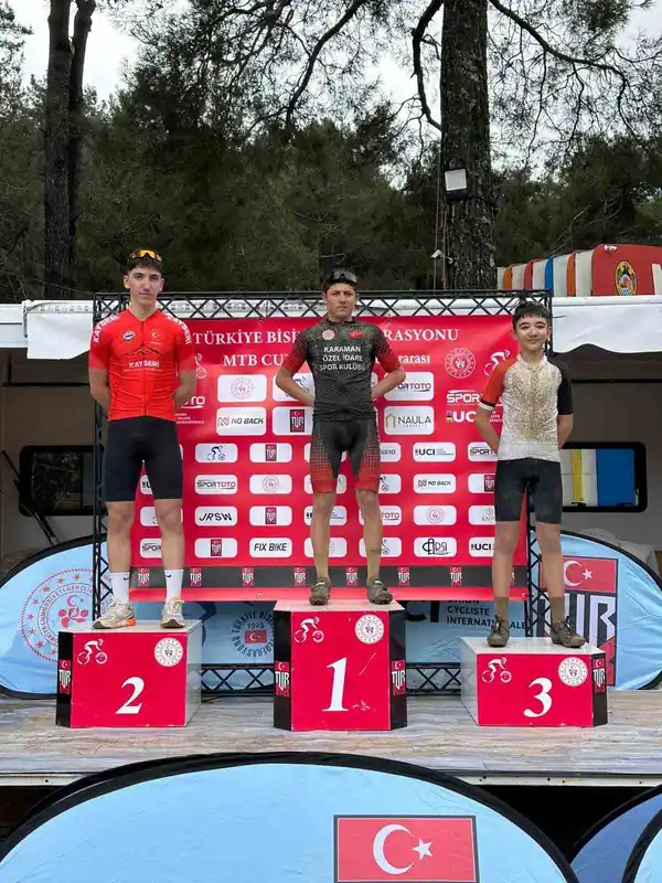 Kayserili bisikletçiler Alanya'da 3 madalya kazandı