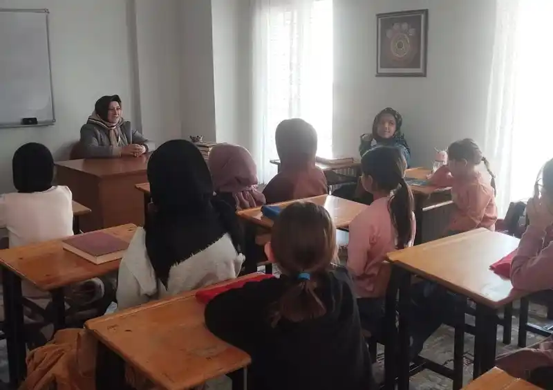 Bayburt'ta İlkokul Öğrencilerine Ramazan'ın Önemi Anlatıldı