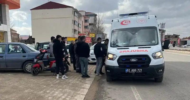 Adıyaman'da motosiklet-otomobil kazası: 1 yaralı