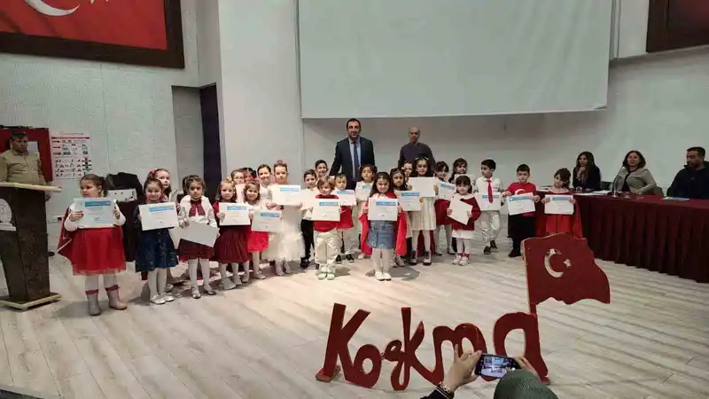 Kütahya'da Okul Öncesi Öğrencileri İstiklâl Marşı Yarışmasında Sahne Aldı