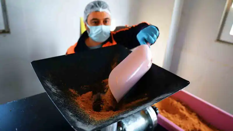 Didim Belediyesi Mama Fabrikası'nda kapasite artırıldı