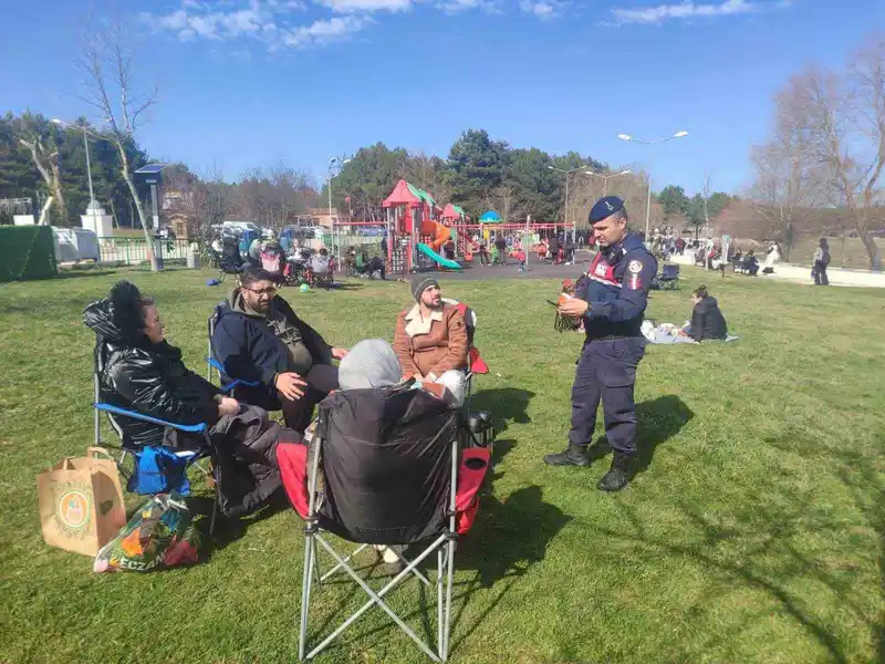 Bilecik'te 400 vatandaşa dolandırıcılık ve hırsızlık uyarısı yapıldı