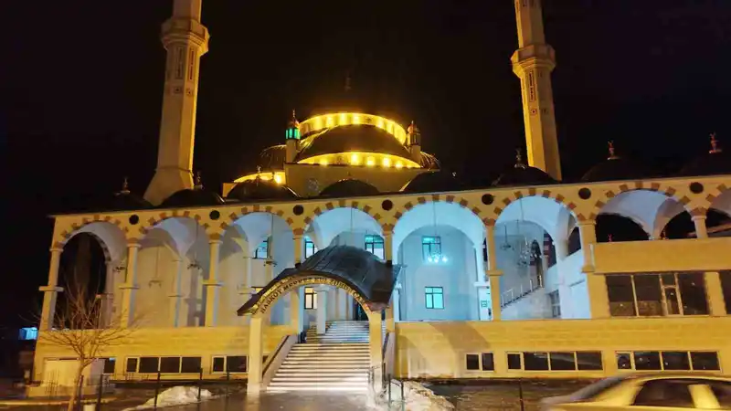 Hasköy'de Ramazan'ın ilk teravih namazı kılındı