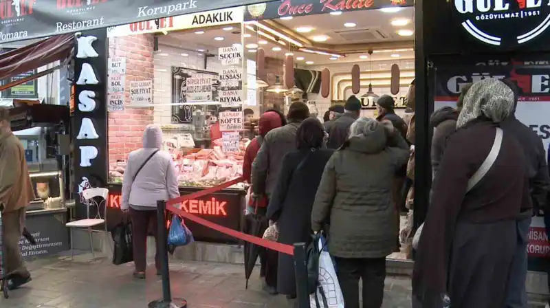 Bursa'da Ramazan öncesi çarşı ve pazarlar hareketlendi