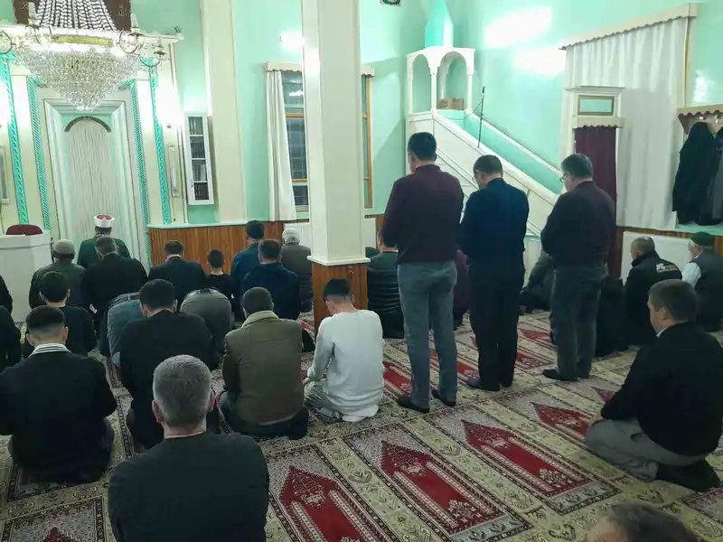 Karapınar'da ilk teravih namazı kılındı