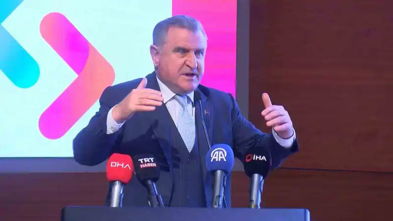 Bakan Bak: Cumhurbaşkanı Dijitalleşmede Önümüzü Açıyor