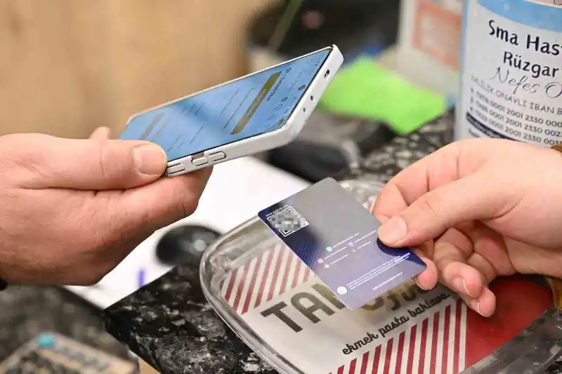 Gaziosmanpaşa'da dijital pide ve erzak yardımı başladı