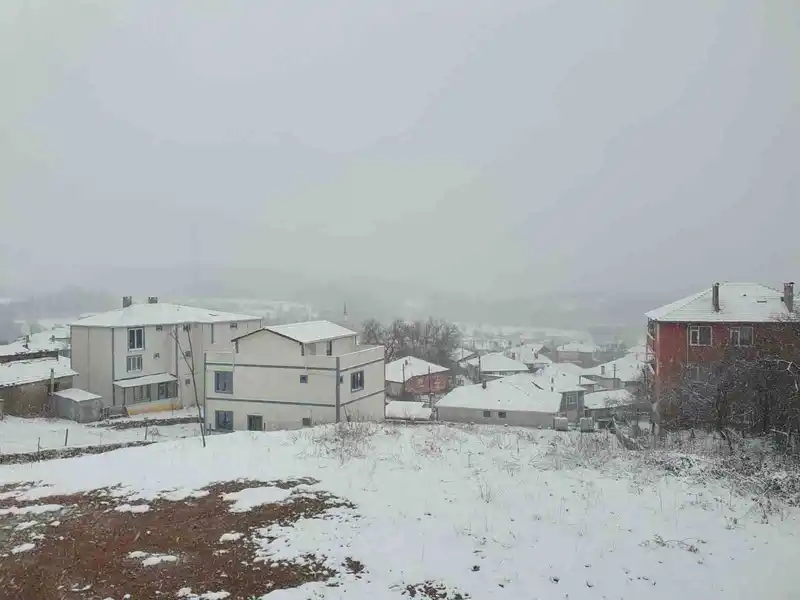 Kırklareli'nin yüksek kesimleri kar altında
