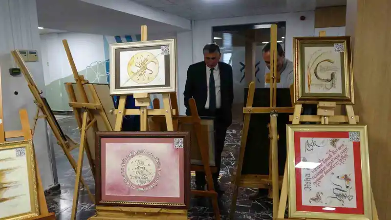 KTÜ Farabi Hastanesi'nde Ramazan'a özel kaligrafi sergisi açıldı