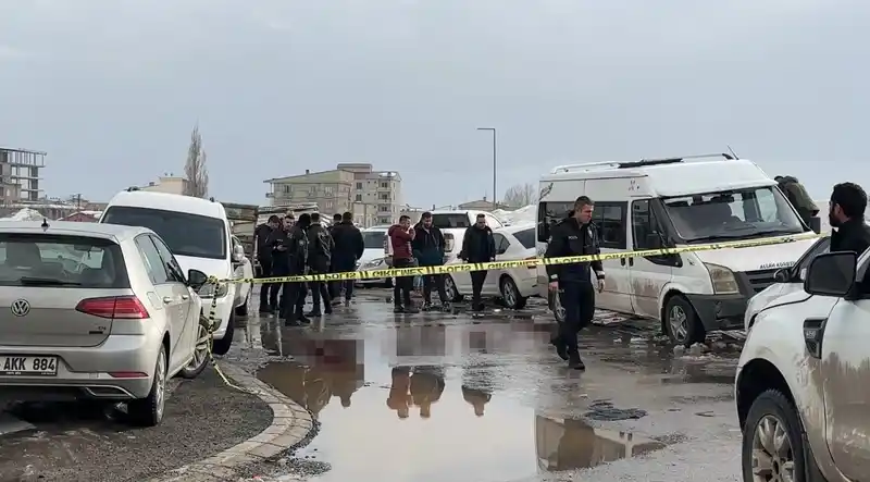 Yüksekova'da silahlı intihar girişimi: 23 yaşındaki genç ağır yaralı