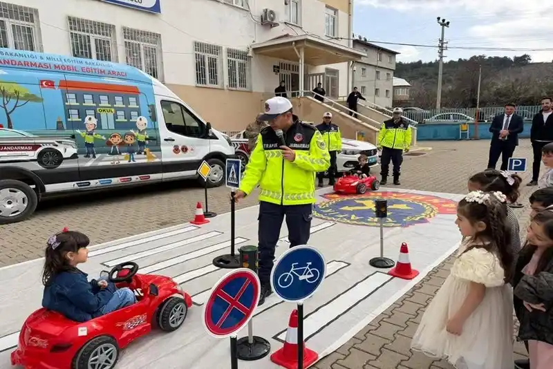 Kahramanmaraş'ta jandarma 26 bin araca denetim yaptı
