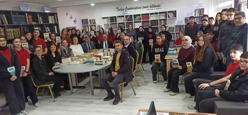 Devrek'te 'Bir Kitap Bin Umut' kampanyasına yoğun ilgi