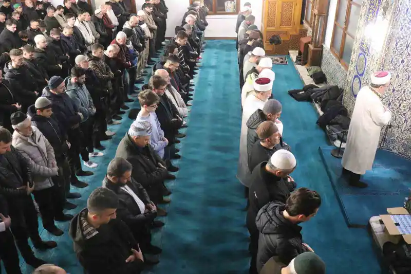 Sakarya'da Ramazan'ın ilk teravih namazı kılındı