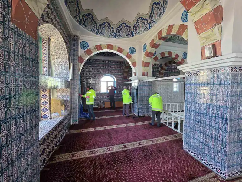 Ardahan'da Ramazan öncesi 15 cami temizlendi
