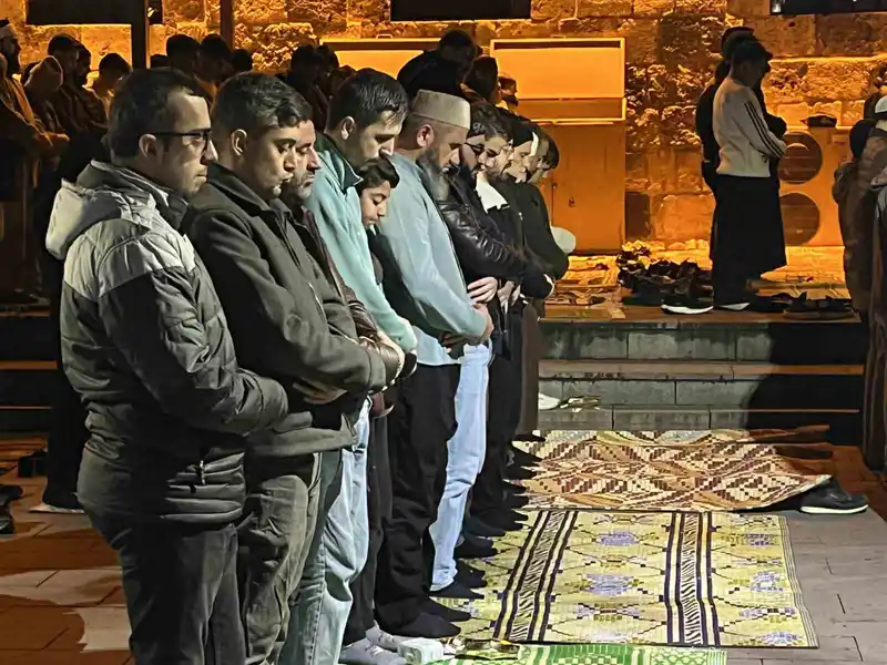 Konya'da Ramazan'ın İlk Teravih Namazı Kılındı