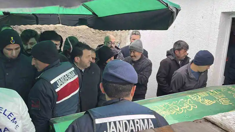 Nevşehir'de karbonmonoksit faciası: Bebeği uyumayınca ağabeyini aradı