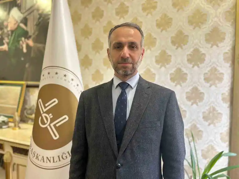 Van Müftüsü: Hilal tespitinde yetkili mercilerin kararı esas alınmalı