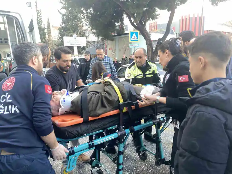 Aydın'da yayaya otomobil çarptı, yaşlı adam yaralandı