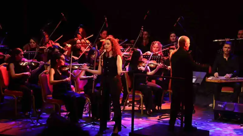 Akçaabat Belediyesi Şehir Orkestrası İlk Konserini Verdi