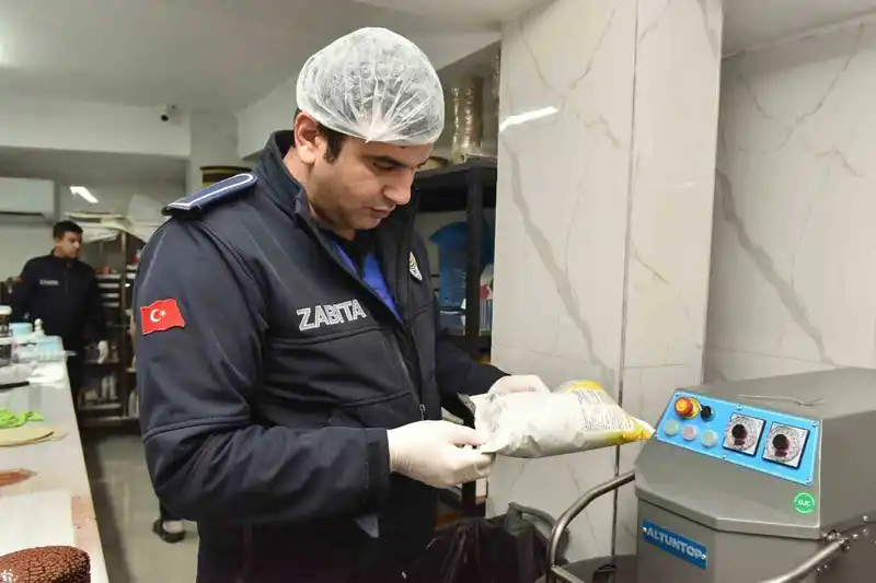 Kepez'de Ramazan öncesi tatlı denetimleri artırıldı