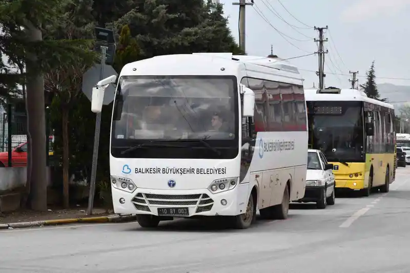 Köprü yıkıldı, Büyükşehir ücretsiz ulaşım başlattı