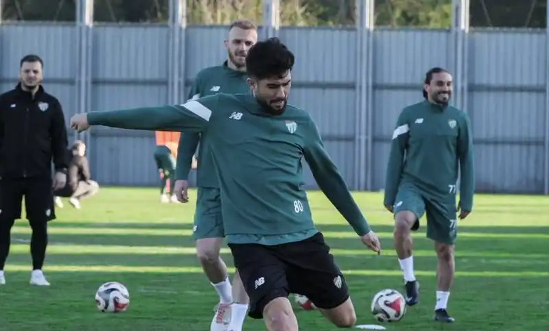 Bursaspor Menemen FK maçı hazırlıklarını sürdürüyor