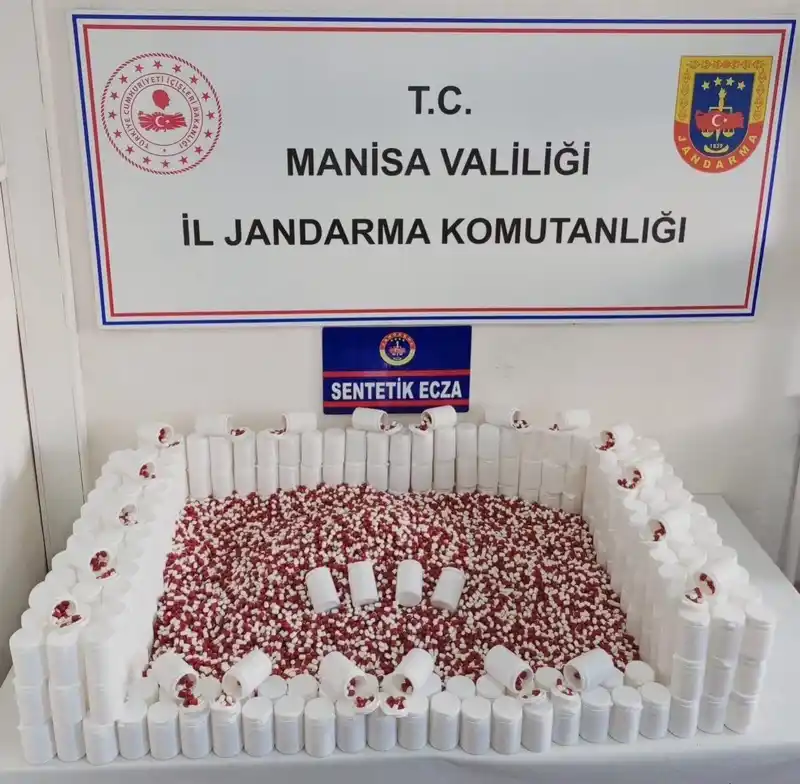 Manisa'da 20 bin 345 sentetik hapla uyuşturucu operasyonu