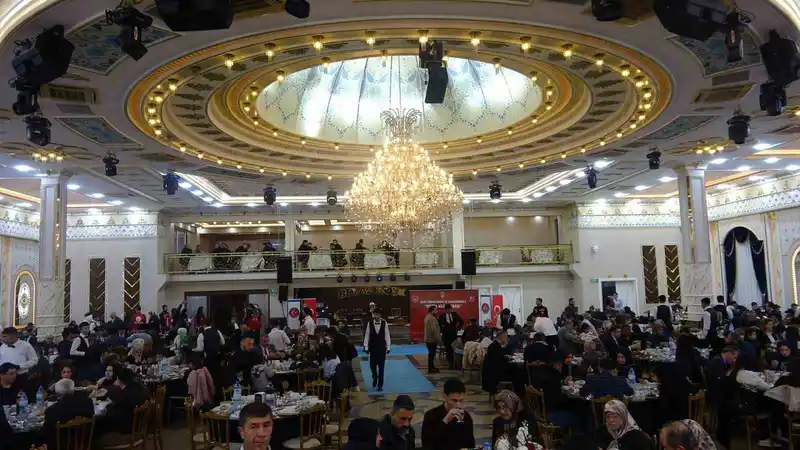 Kilis Valisi Kalaylı, şehit ve gazi aileleriyle iftarda buluştu