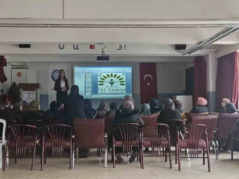 Domaniç'te Kadın Kooperatifine Üretim Eğitimi