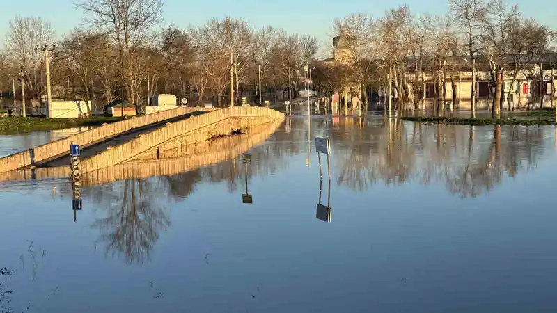 Tunca Nehri taştı, Kırkpınar Er Meydanı sular altında kaldı