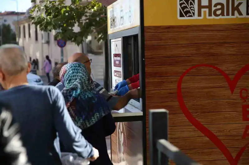 Merkezefendi'de Halk Ekmek Büfeleri Ramazan'da da Açık