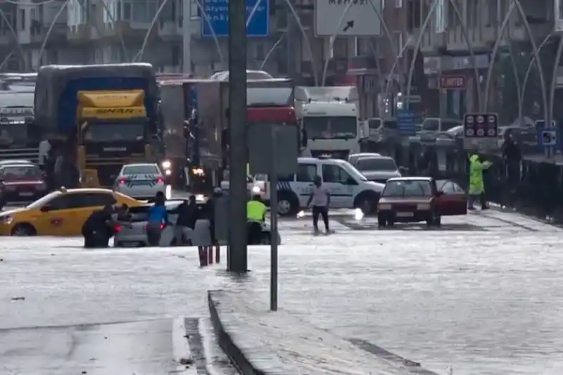 Uşak'ta su baskını sorunu altyapı yatırımlarıyla çözüldü