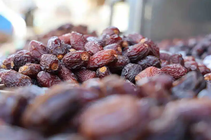 Konya'da Ramazan'da hurma ilgisi arttı, fiyatlar 100-400 TL arası