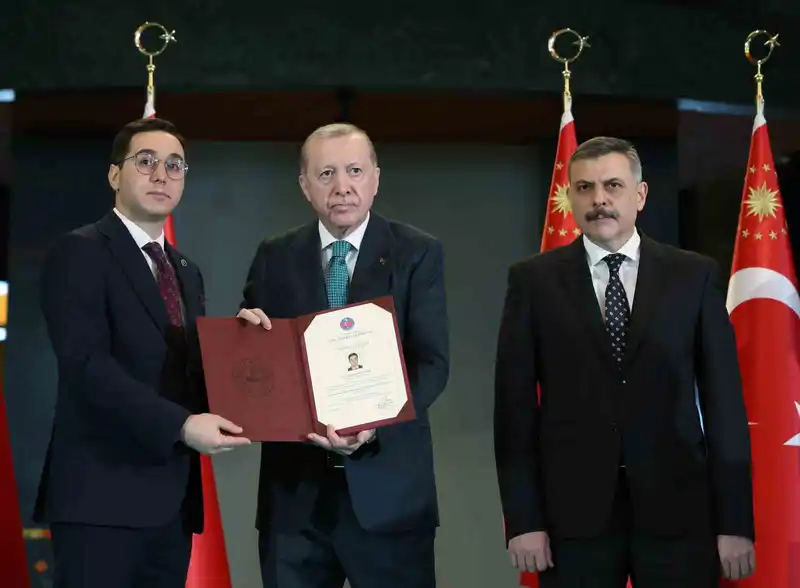 Gercüş Kaymakamı Muhammed Öztaş'a Cumhurbaşkanlığı'nda Üstün Hizmet Ödülü