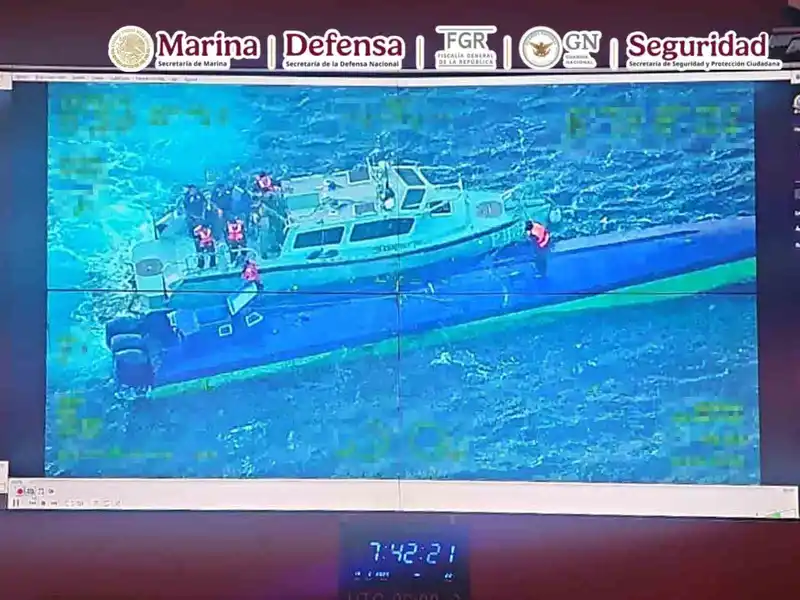 Meksika Donanması 4 ton uyuşturucu taşıyan denizaltıyı ele geçirdi