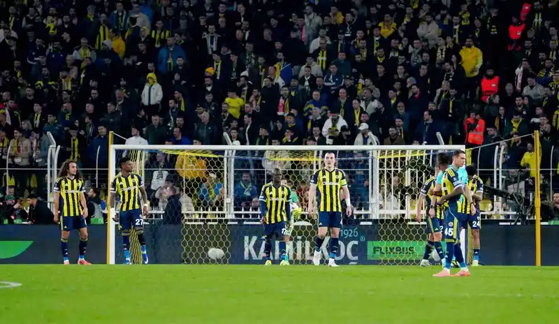 Fenerbahçe, Avrupa Ligi'nde Nottingham Forest'a 3-0 yenildi