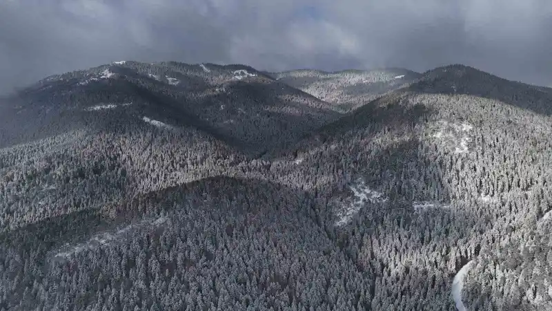 Karabük'te kar yağışı Safranbolu'yu beyaza bürüdü