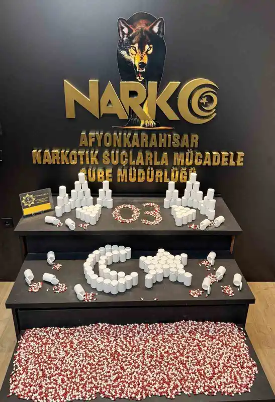 Afyonkarahisar'da otobüste 7 bin uyuşturucu hap ele geçirildi, şahıs tutuklandı