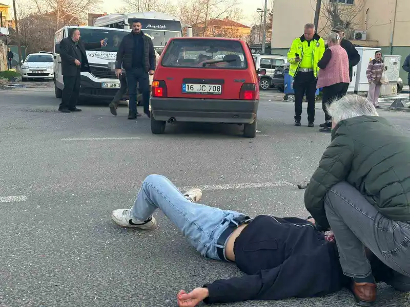 Muratlı'da otomobil ile motosiklet çarpıştı: 1 yaralı