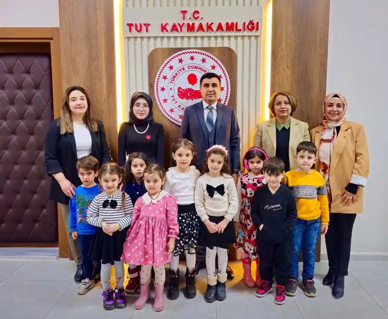 Tut Anaokulu Öğrencileri Kaymakam Güngör'ü Ziyaret Etti