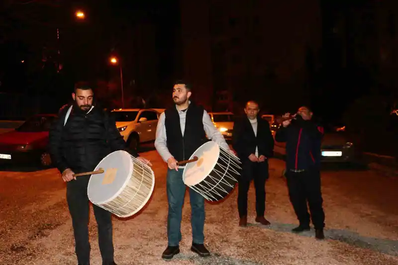 Ankara'da Ramazan davulcuları ilk sahurda görev başında